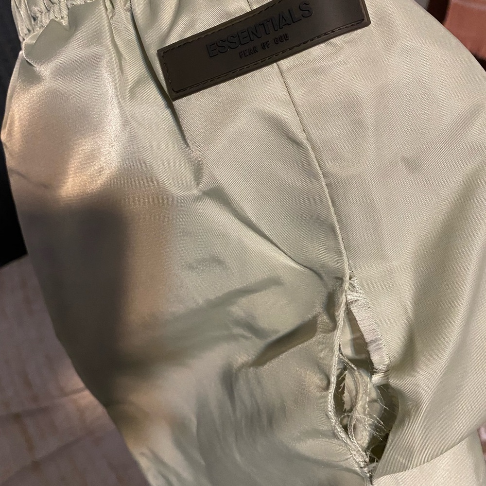 Essential Sweatpants - Picture 6 of 7